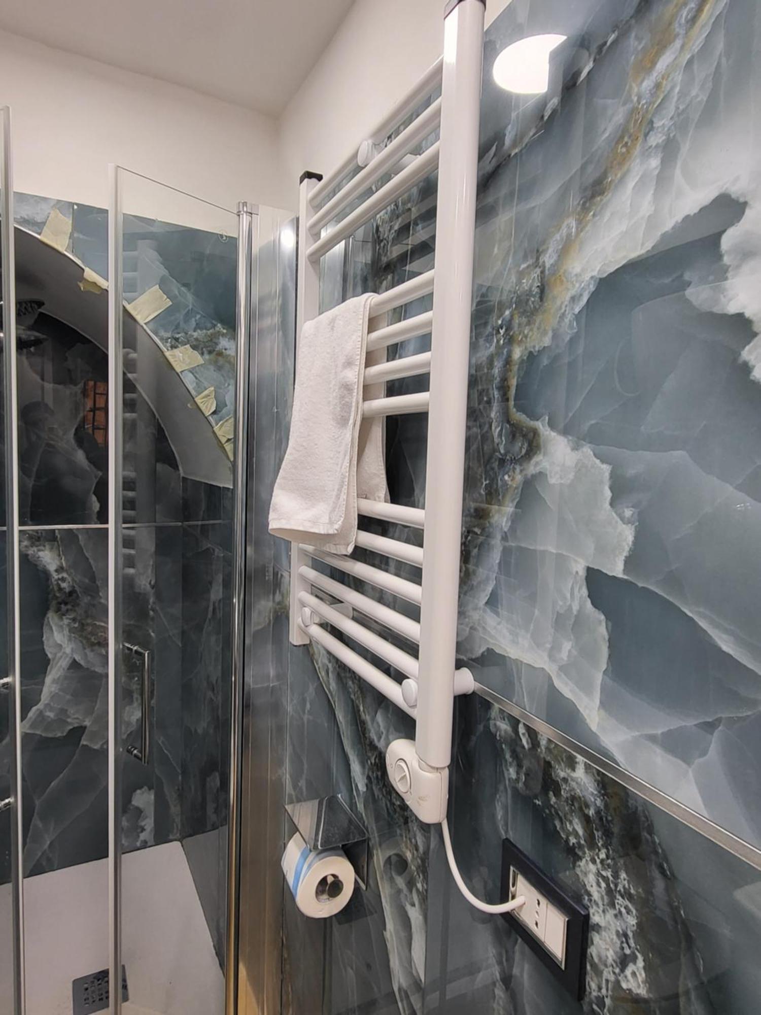 L'Approdo Di Dante Apartman Nápoly Szoba fotó