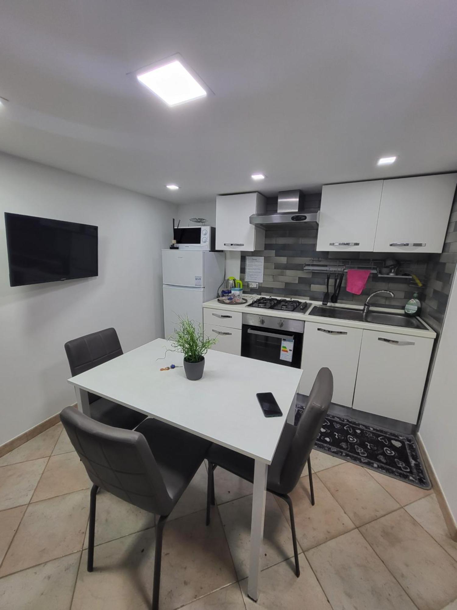 L'Approdo Di Dante Apartman Nápoly Szoba fotó
